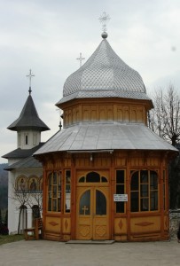 Paste-In-Bucovina-65-Manastirea-Sihastrie